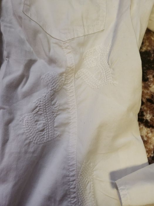 Koszula biała taliowana hafty pagony  mini spódnica biała