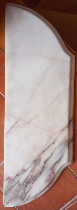 Tampo em mármore para credência