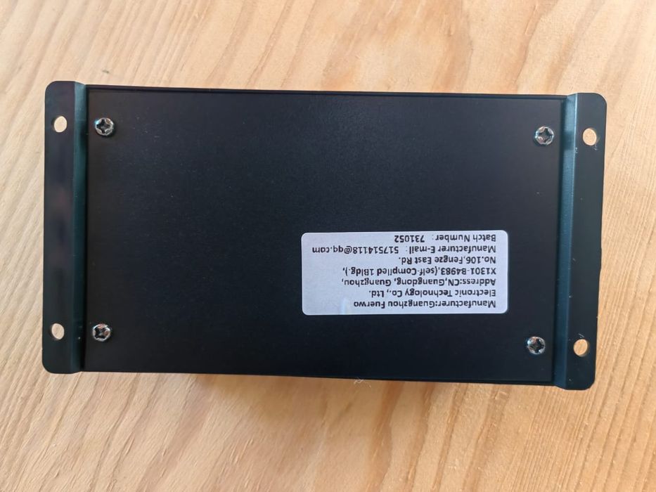 Controlador de carga solar 12V/24V – 100A – NOVO
Descrição:
Controlado