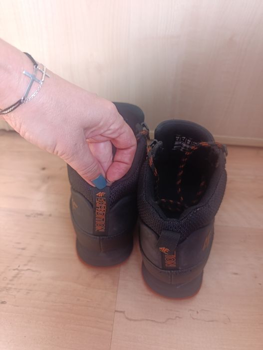 Sprzedam buty 4f