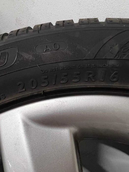 Oryginalne koła zimowe Audi A3 16" ET48 – komplet