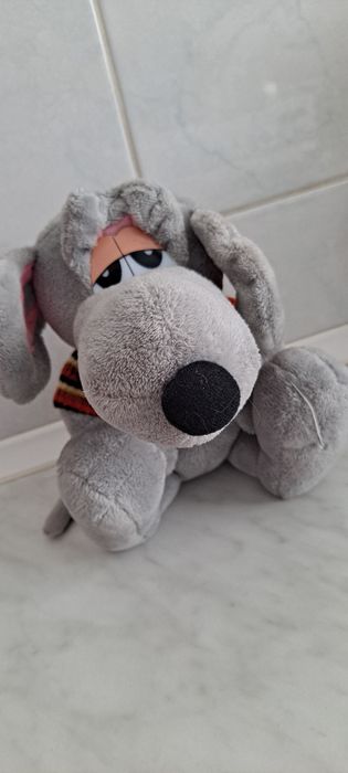 Maskotka szczur w sweterku