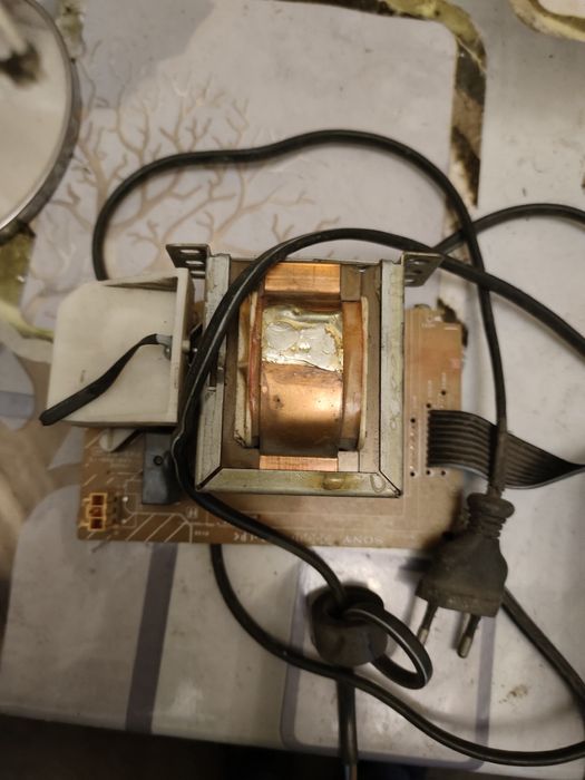 Продам музыкальный центр AIWA jax n20 на запчасти