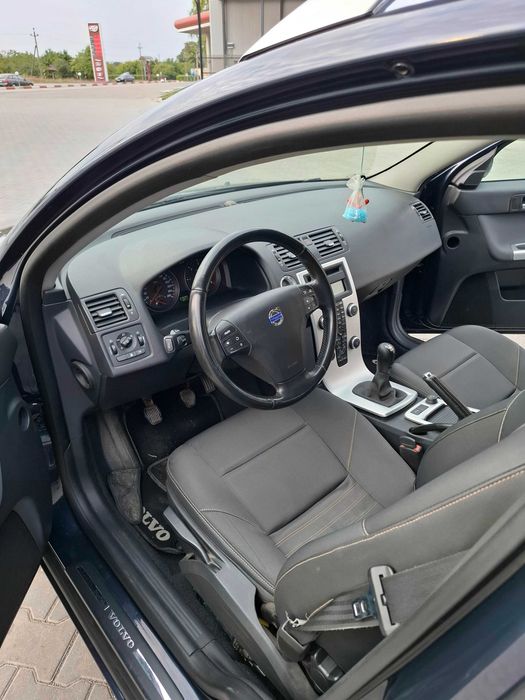 Продам Volvo v50 2012