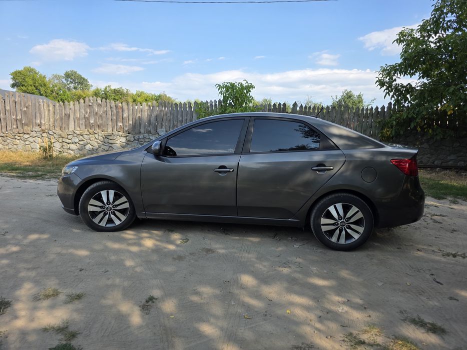 KIA Forte/Cerato 2012