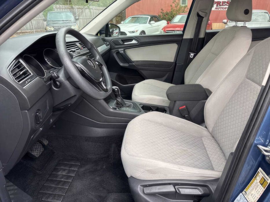 Volkswagen Tiguan S      2020