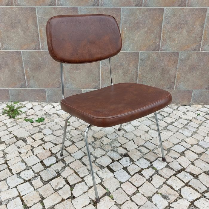 Cadeiras Prestígio Daciano da Costa