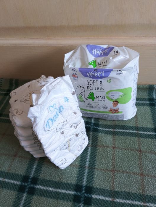 Pieluszki Happy + Dada rozm. 4