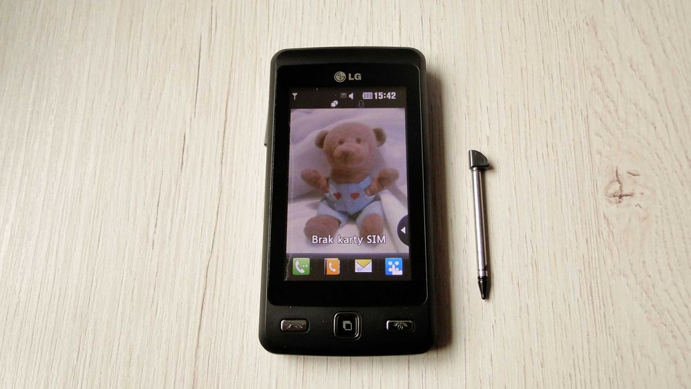 Telefon komórkowy LG KP-501