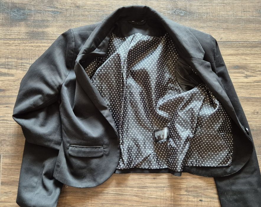 Zestaw na dziewczynkę 140/146