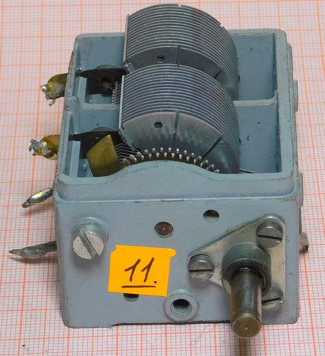 Kondensator powietrzny zmienny 400pF + 500pF [R2W3]11