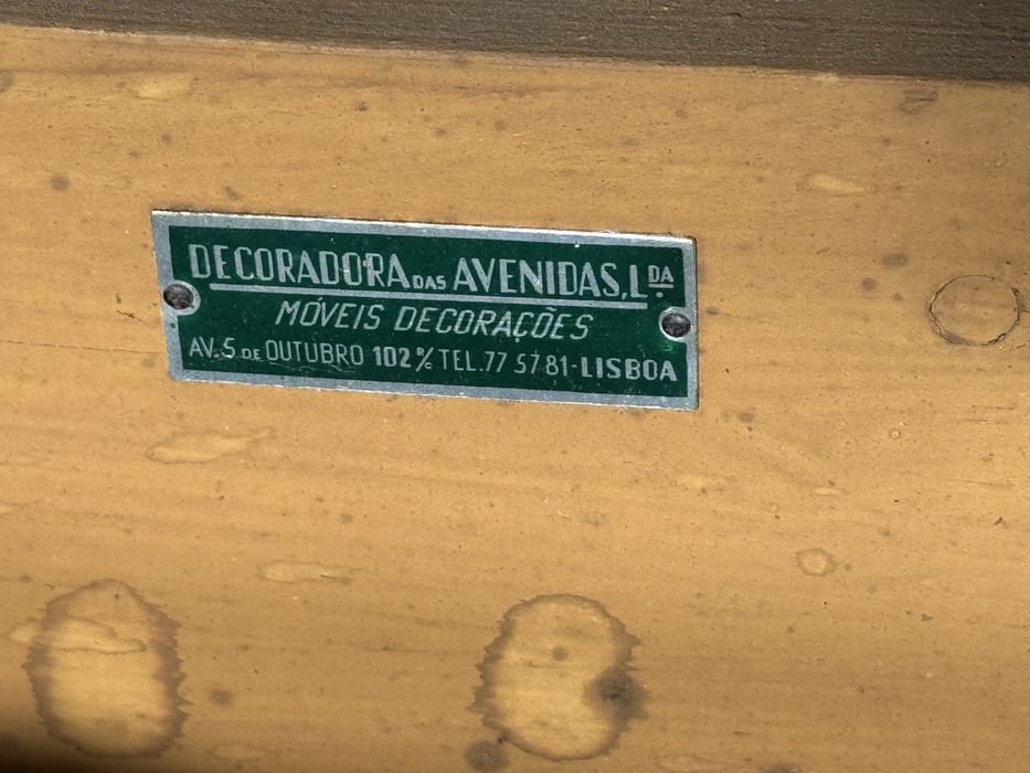 Mesa de centro e consola clássicas (Decoradora das Avenidas)