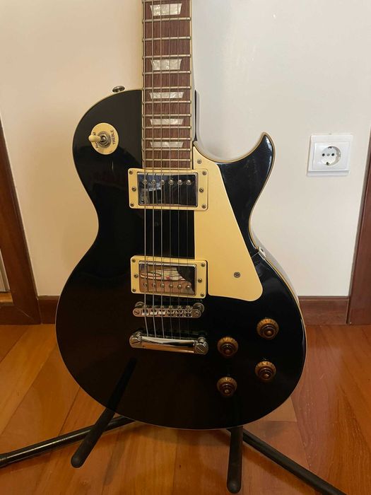 Guitarra elétrica J&D “Les Paul”