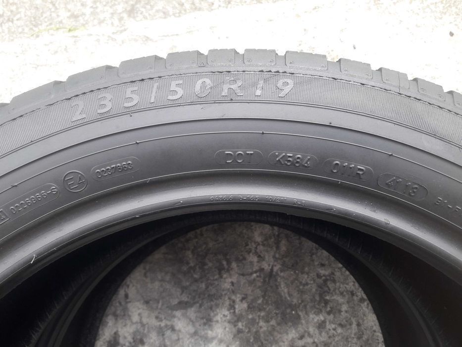 Lato Dunlop 235/50 R19 6.2mm