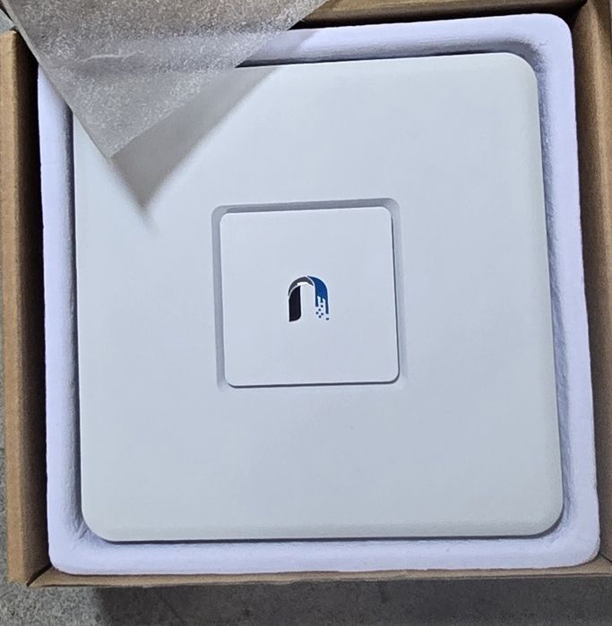 Ubiquiti UniFi Security Gateway Switch 3 Portas Gigabit Ethernet