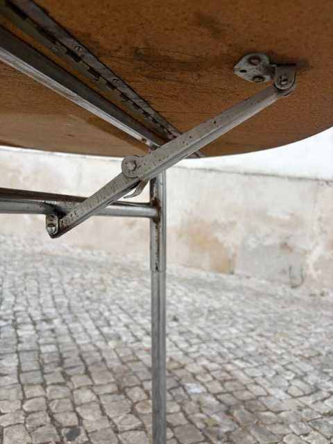 Mesa branca redonda extensível – 1m de diâmetro
