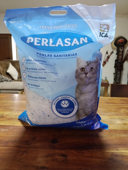 Areia para gatos, Sílica, marca Ica/ Perlasan, 7,50 kg