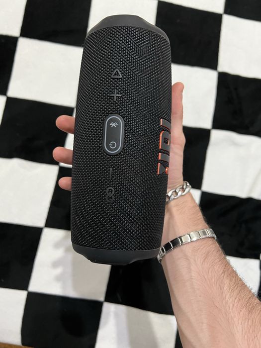 JBL CHARGE 5 comprada há 3 semanas (tenho a caixa também)