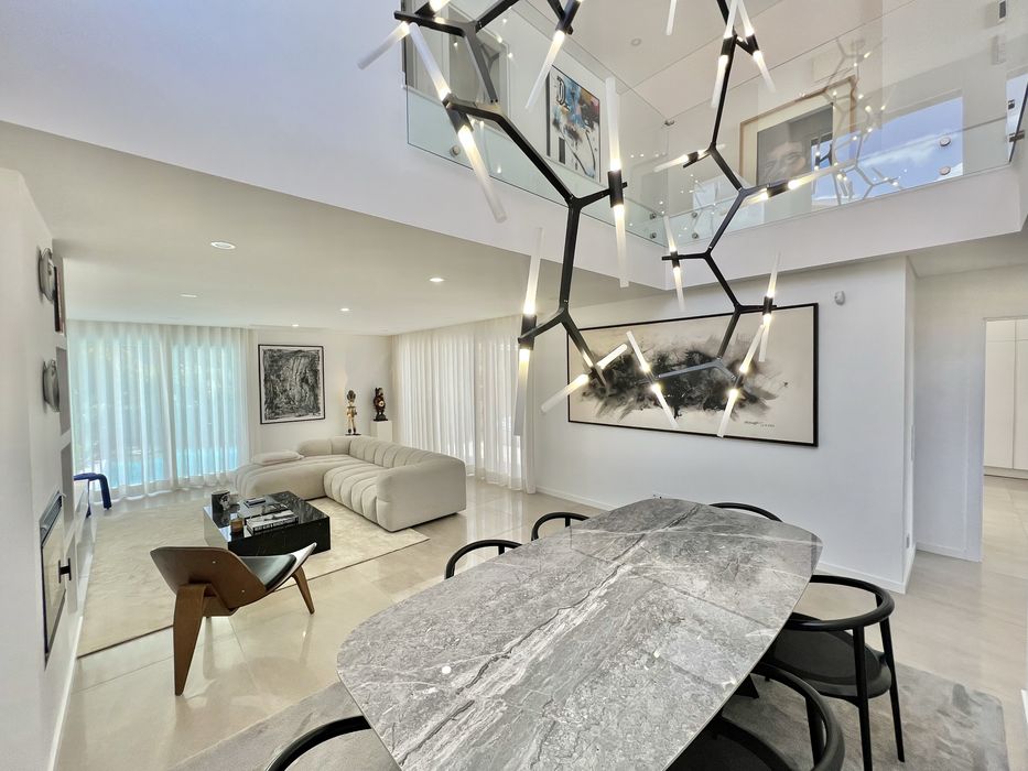 Mesa em pedra natural