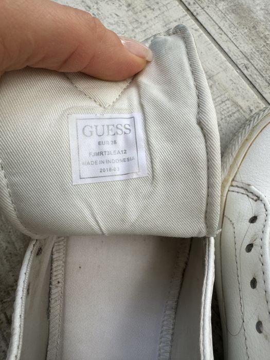 Buty trampki Guess 36