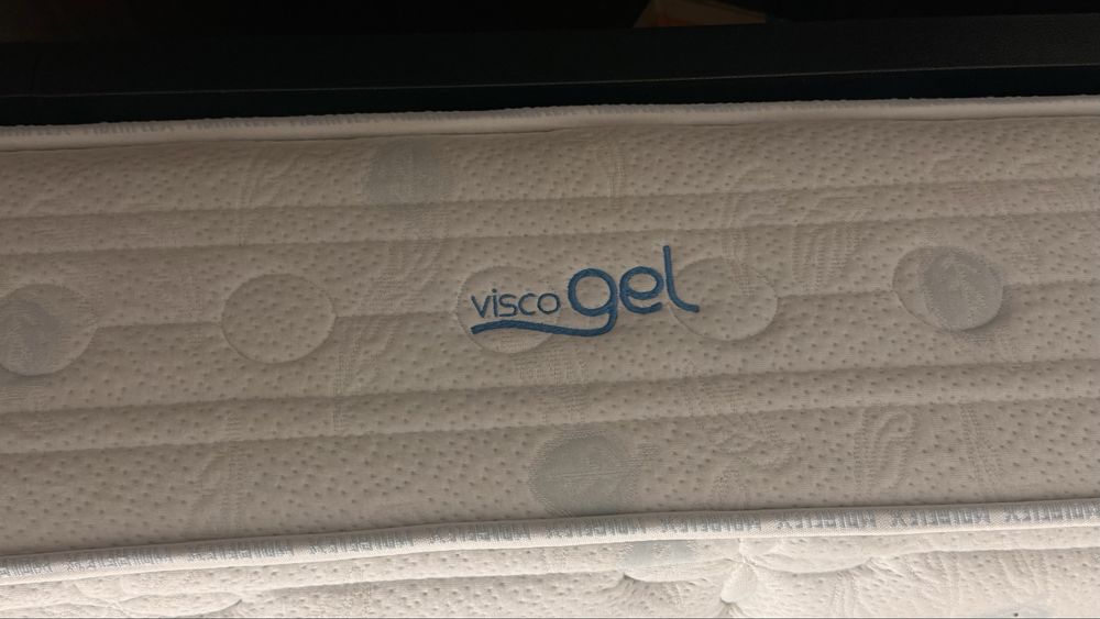 Colchão de casal visco gel da molaflex 190x140