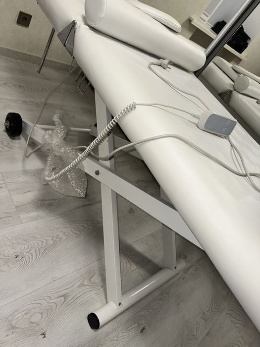 Кушетка косметологічна електрична