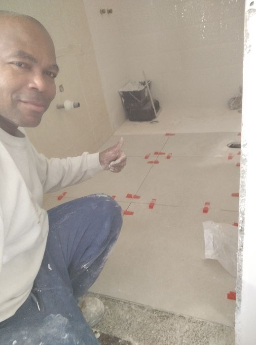 Pintor Profissional e Aplicação de Piso Flutuante – Porto e Vila Nova de Gaia