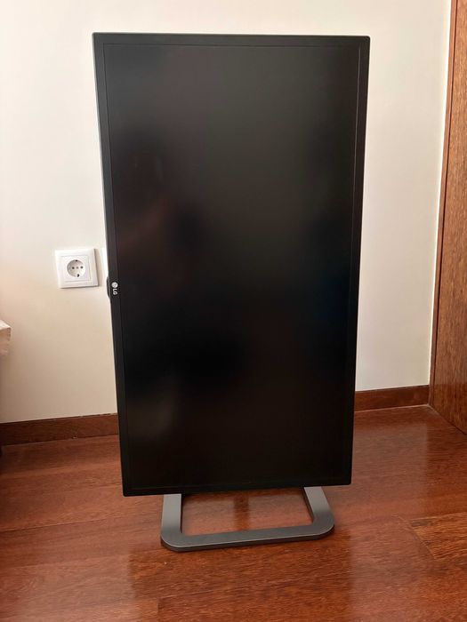 Monitor LG Modelo 31MU97Z-B
