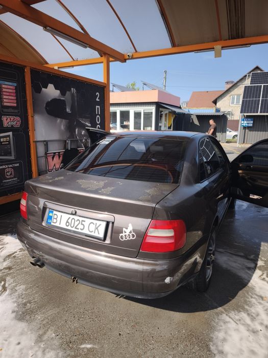 AUDI a4 b5 2.6 газ/бензин