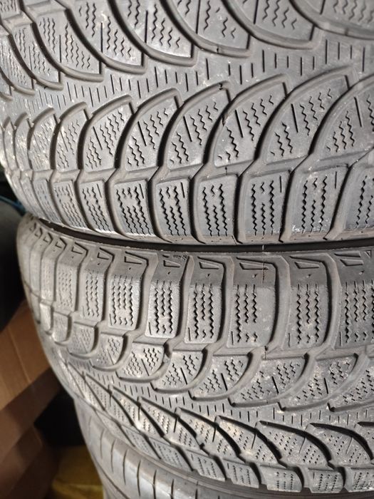 Pneus 235/65r17 Bridgestone Blizzak Inverno  ocasião