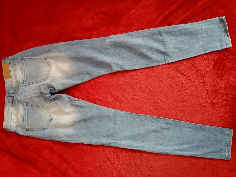 Jeansy Bershka, roz.34.