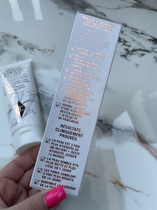 Очищувальний засіб для вмивання Charlotte Tilbury Magic Hydration Revival Cleanser