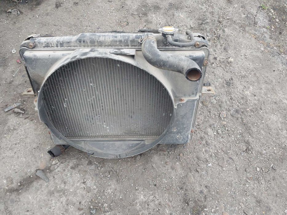 Chlodnica wody klimy kpl kia k2500 k2900  2.9crdi 2008r