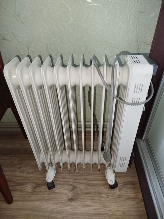 Продам масляный обогреватель