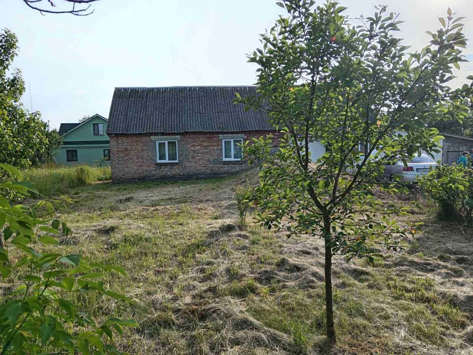 ++ Продам цегляний будинок біля м Рівне, ділянка 25 соток, гараж