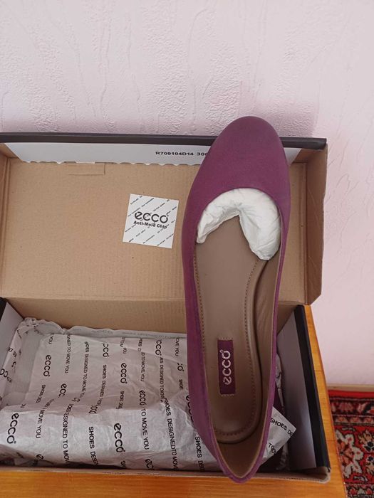Продам жіночі туфлі Ecco