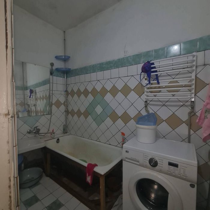 Продається 3 -х кімнатна квартира в районі 1травня