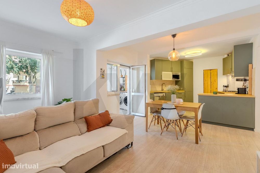 Apartamento T2 em Carnaxide | Remodelado | 87m2