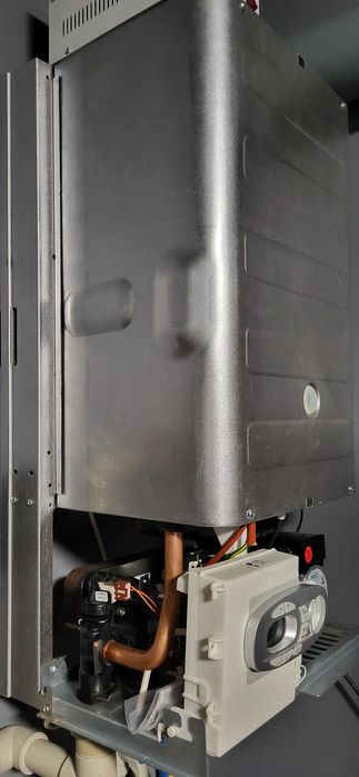 Газовий котел FERROLI DIVAtech D F24 (турбований)