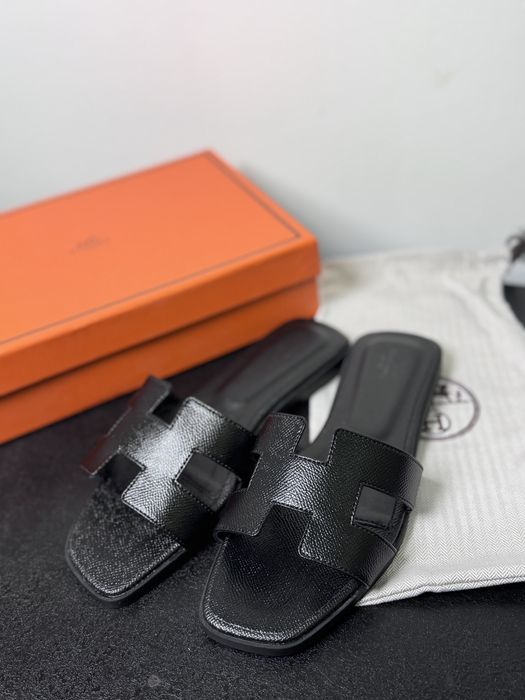Тапочки Hermes 37 жіночі (шльопанці)