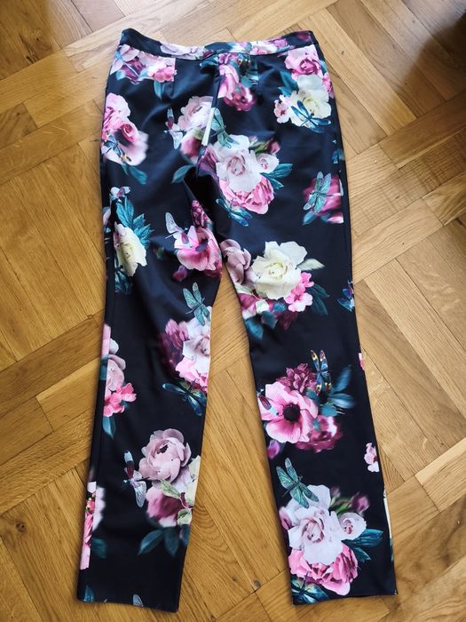 Damskie spodnie, rozmiar L