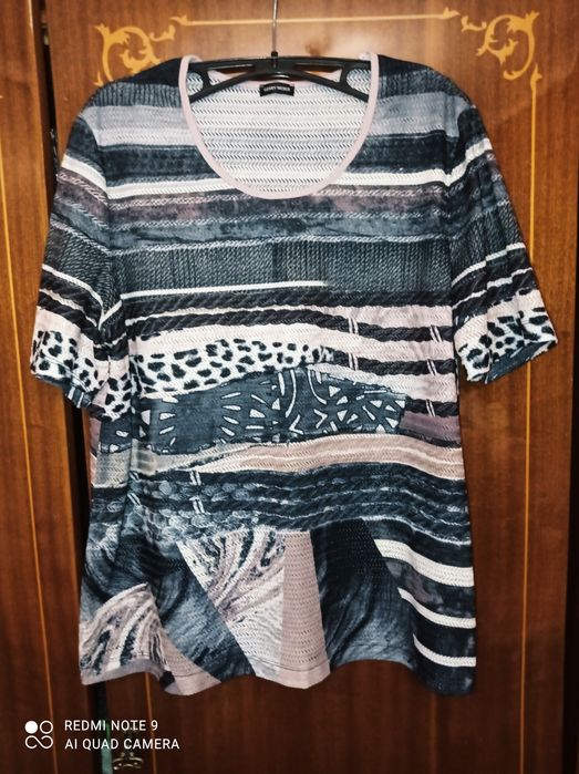 Красивая модная футболка 52-56 размер