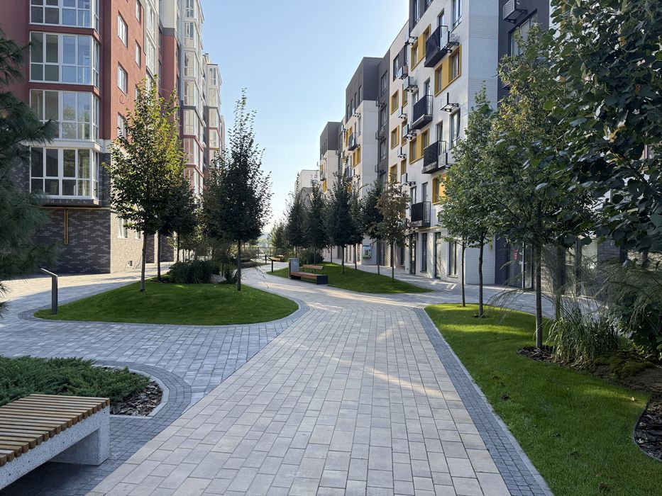 Склад, фасадне комерційне приміщення, 40 метрів, ЖК Молодість