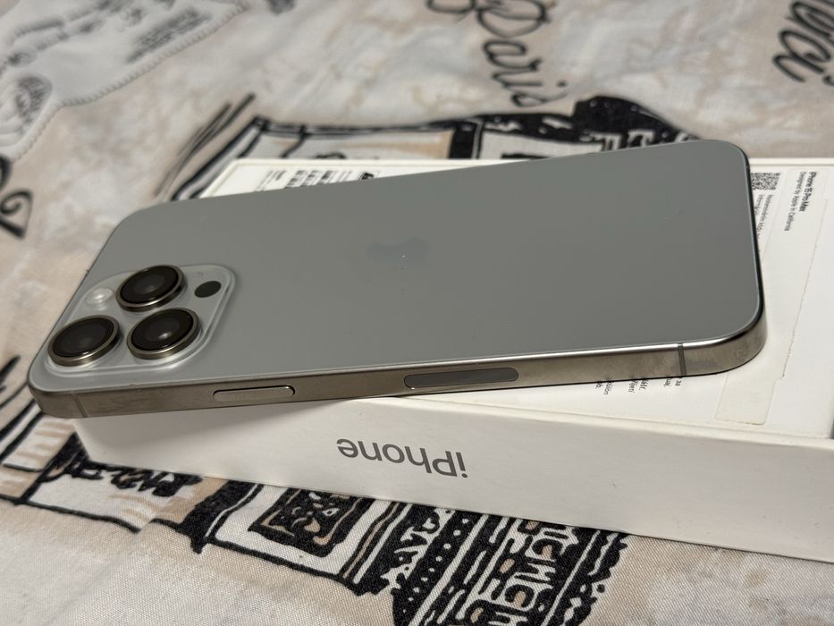 Iphone 15 pro max 256 ios 18.3.2 ESIM LOCK rsim