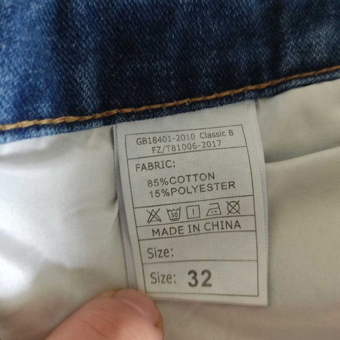 Продам джинсові шорти