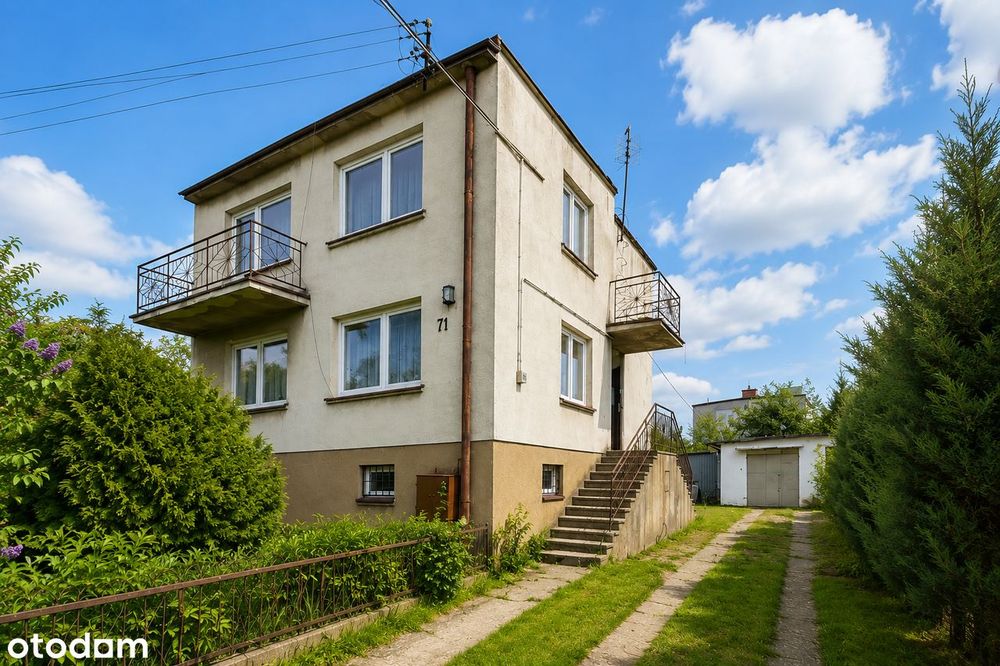 Dom (109,57 m2) z potencjałem w Skierniewicach – 2 garaże