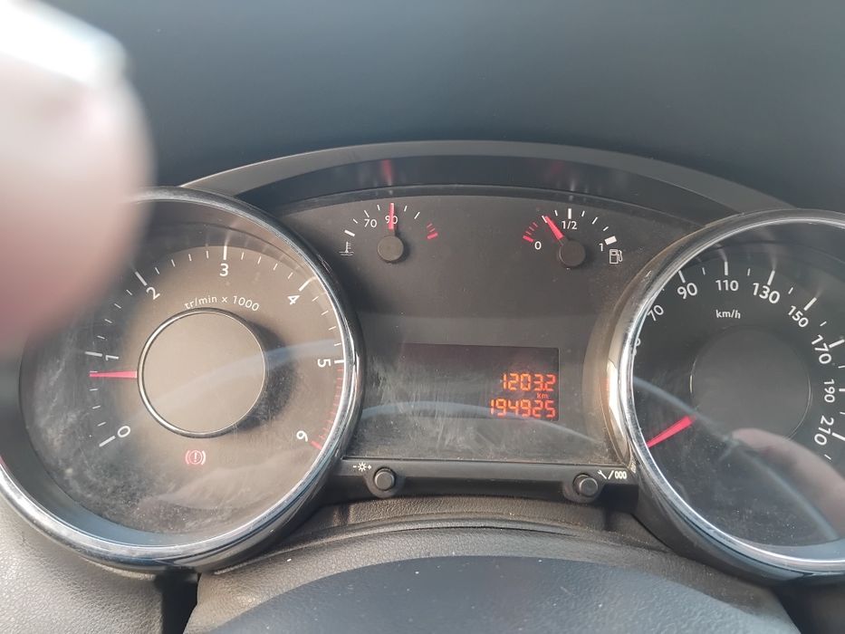 Peugeot 5008 hdi — photo 4