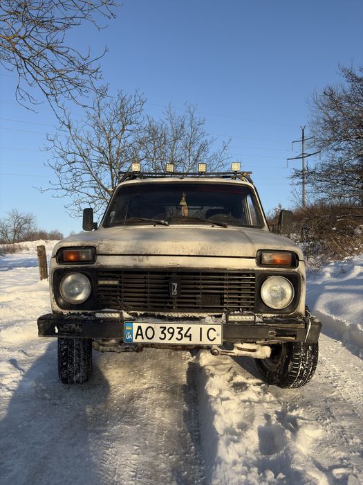 Продам ниву в доброму стані