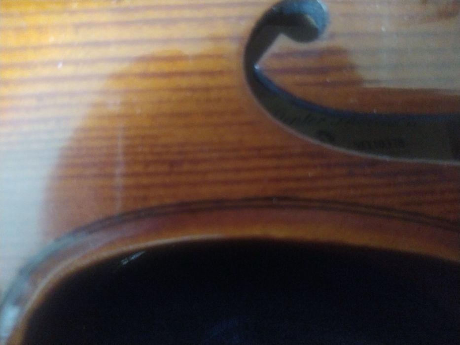 Продам Скрипку 4/4