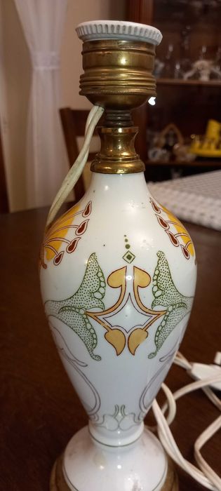 Stara ceramiczna lampa ręcznie wykonana lampa